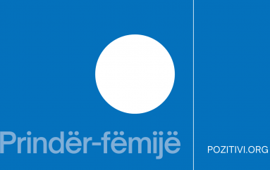 Lajmi i fundit/ Studimi: Prindërit e rreptë rrisin fëmijë të suksesshëm