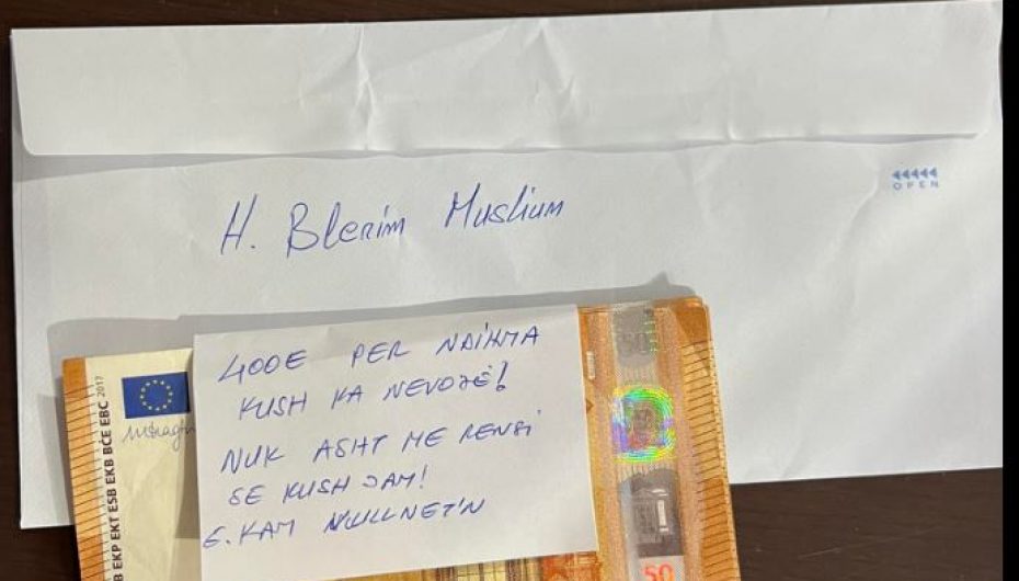 Foto të bukura/ Imami gjen zarfin me 500 euro në derë: Koha t’u gjendemi pranë të varfërve