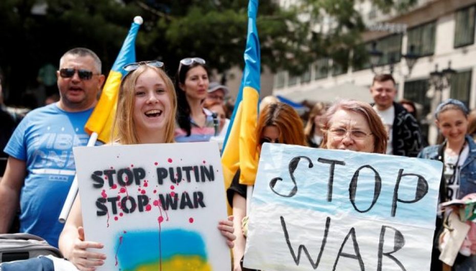 FOTO/ Protesta në Budapest kundër luftës në Ukrainë