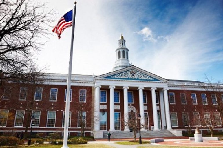 Gjuha shqipe futet si lëndë zgjedhore në Universitetin e Harvardit