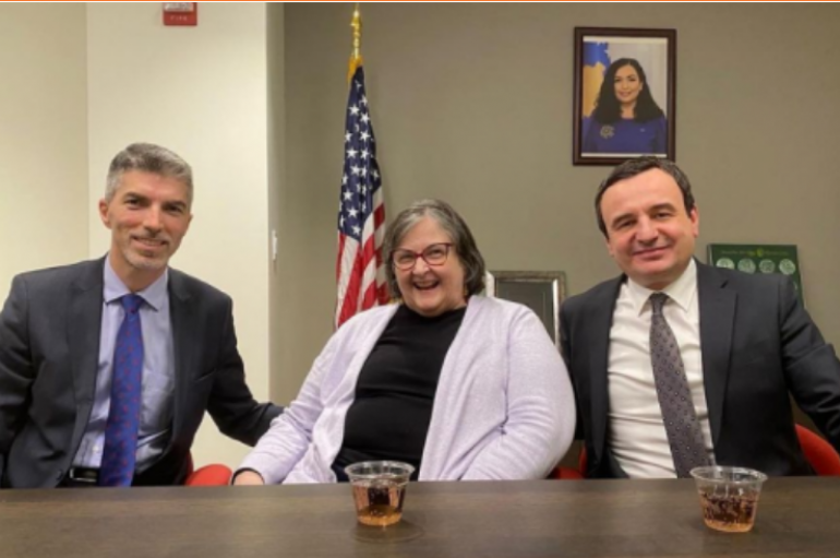 Bëri fushatë për lirimin e tij nga burgu i Serbisë, Kurti takon amerikanen në Washington