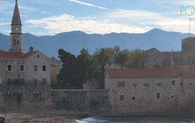 FUNDJAVA E GJATË E FESTAVE TË NENTORIT, “ARRATISEN” SHQIPTARËT DREJT BUDVËS NË MALIN E ZI.