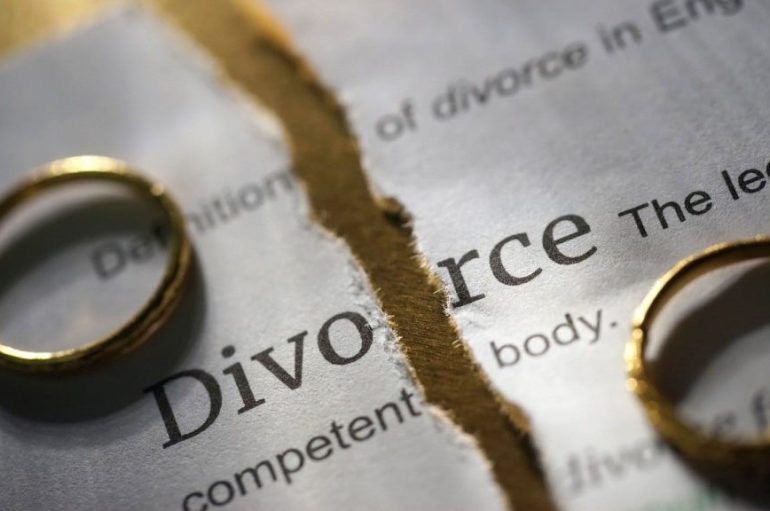 Divorcet, 1 në 4 martesa përfundojnë në gjykatë për zgjidhje