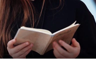 Të 30-ët / Dy vajza të shifrave që japin aq shumë në art e sporte