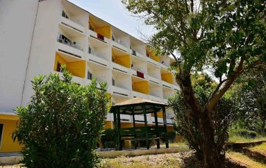 JETESA E SHTRENJTË E STUDENTËVE DHE VËSHTIRËSIA E GJETJES SË NJË VENDI PUNE.