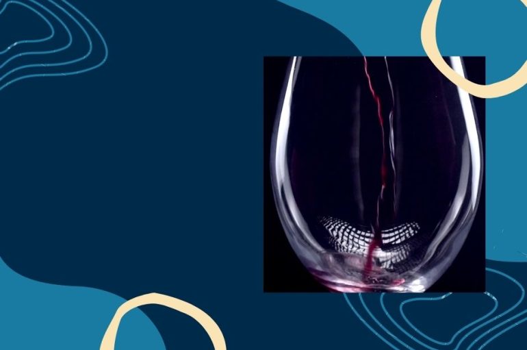 Matthew Perry shkoi në rehabilitim 15 herë përpara se të bëhej esëll. Ja pse është kaq e vështirë lufta me alkoolin