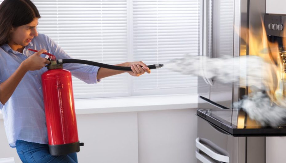 Nga 17 minuta në 3-4 Minuta: Pse shtëpitë moderne janë më të rrezikshme për zjarret dhe si mund të shpëtoni më shpejt