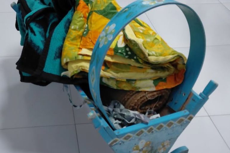 Djepi tradicional dhe foshnja në spital: çfarë thotë mjekësia për përfitimet, rreziqet dhe gjumin e sigurt?